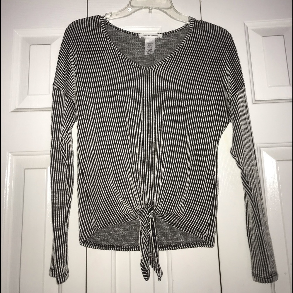 Thin long sleeved shirt